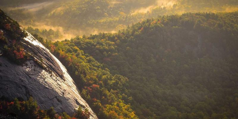 探秘柬埔寨：参观吴哥窟与金边寺庙必须知道的10个文化禁忌与旅行礼仪